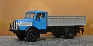 Preview: S4000-1 Pritsche normal erhöhte Vorderwand